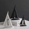 Maritieme Sculpturen - Elegante Zeilboot Decoratie