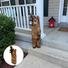 Orso intagliato in legno di cedro con lanterna solare