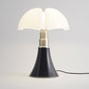 RetroLuxe - Illuminazione Classica con Tecnologia Moderna