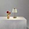 ElegantGlow - Lampada da tavolo raffinata con paralume in tessuto