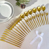 Set di posate dorate minimalista