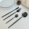 Set di posate moderno nero