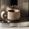 Elegante Steingut-Tasse - Für warme Getränke und mehr