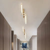 Moderna lampada da soffitto LED - SleekGlow con elegante illuminazione a linee