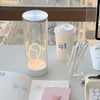 Lampada da tavolo dal design minimalista e creativo