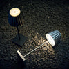 Lampada da tavolo LED wireless – Illuminazione flessibile per spazi abitativi moderni