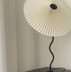 ModernWave Lampada - Illuminazione Artistica e Elegante