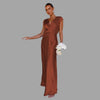 Zavando - Elegantes Satin-Abendkleid mit tiefem Ausschnitt