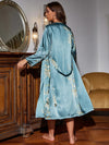 LuxeNight - Set Camicia da Notte e Accappatoio in Raso