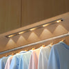 Lampada LED con Sensore di Movimento: Luce Intelligente e Senza Fili in Ogni Ambiente