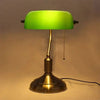 LuxeLume - Elegante lampada da tavolo in vetro per illuminazione senza tempo