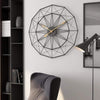 ROMACLASS Wandklok - Klassischer Stil und moderne Präzision