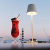 Lampada LED wireless alla moda - Lampada da tavolo LED wireless